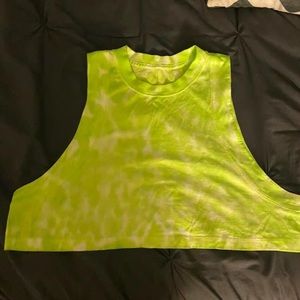 Lululemon cropped tank!
